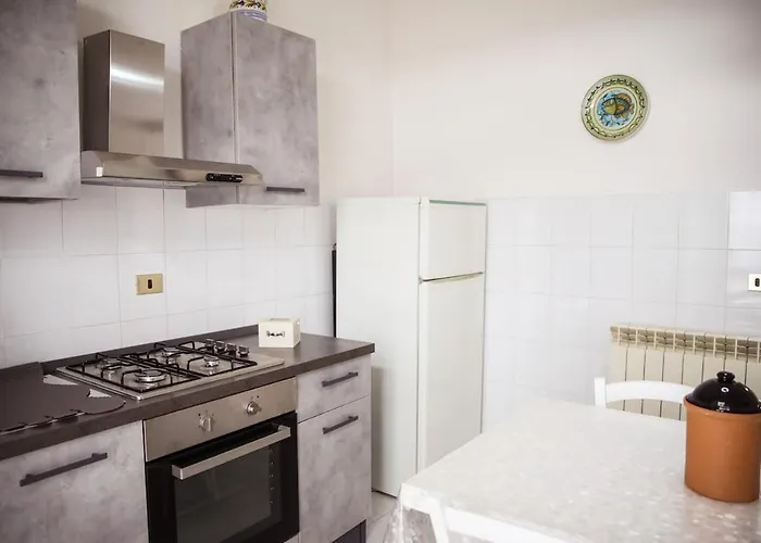 La Casa In Piazza - Super Terrazza - 18' Dalle Terme 公寓 *